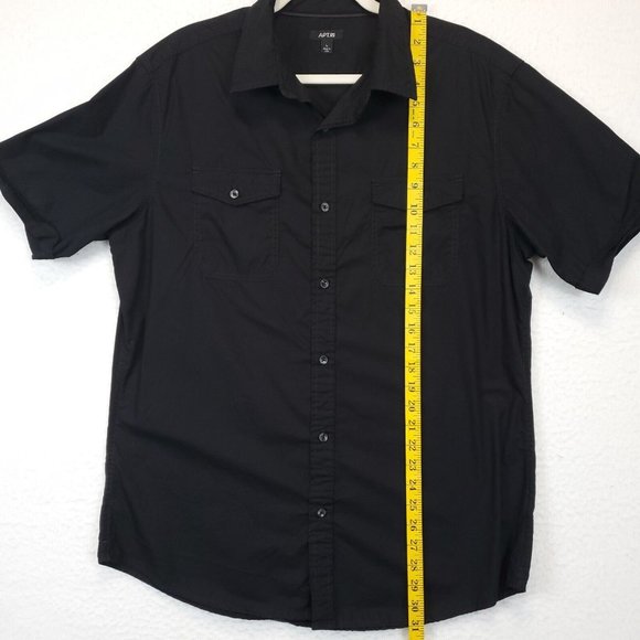 Apt.9 Button Up Shirt Men L Casual Collared Short Sleeve Front Pockets Black - Picture 3 of 12
